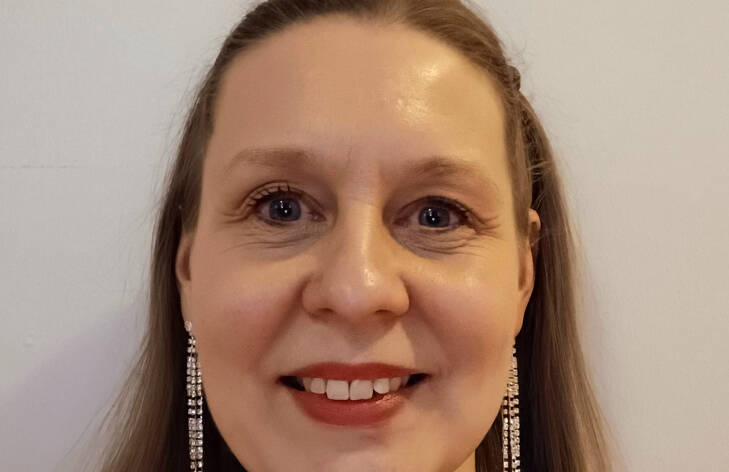 Hannele Koskinen laulattaa 5.8. klo 12 Heinolan kirkossa kesäisiä yhteislauluja ja virsiä