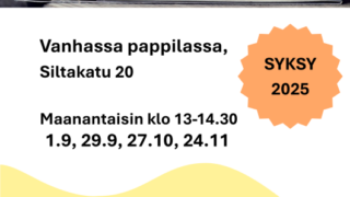 Kuvassa kirjan välissä kolme kukkaa